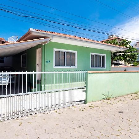 Casa Green Bombinhas Bagian luar foto